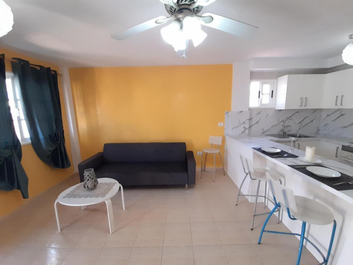 The Heights Deluxe Apartment Арона Екстериор снимка