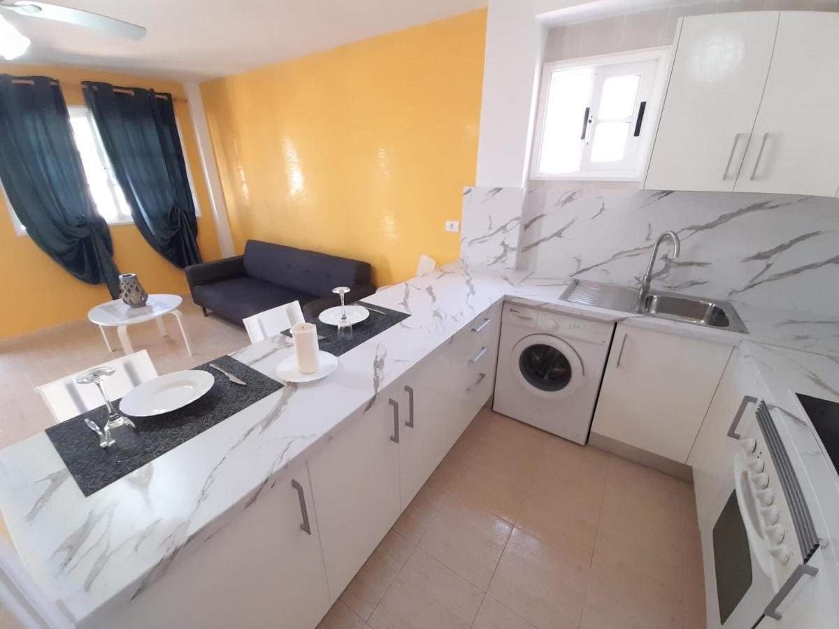 The Heights Deluxe Apartment Арона Екстериор снимка