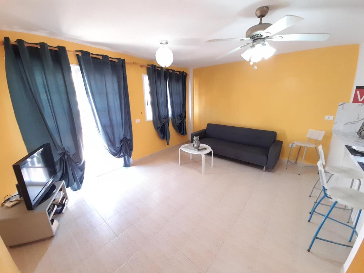 The Heights Deluxe Apartment Арона Екстериор снимка