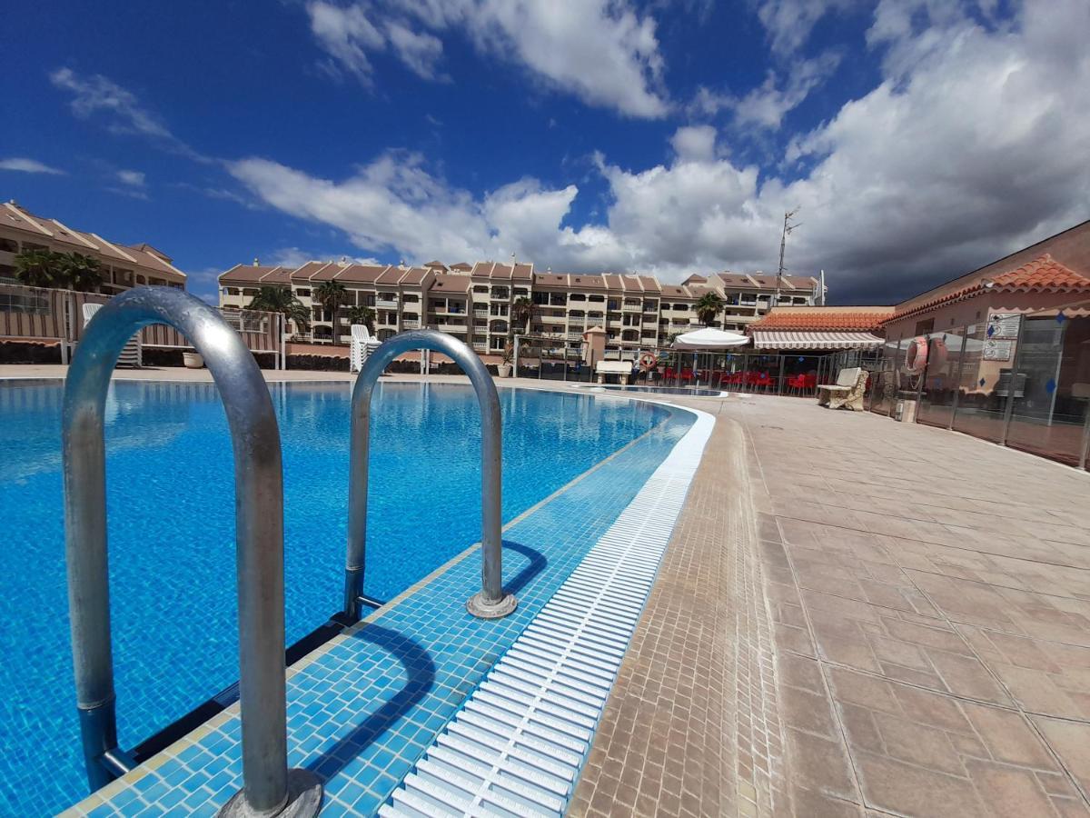 The Heights Deluxe Apartment Арона Екстериор снимка